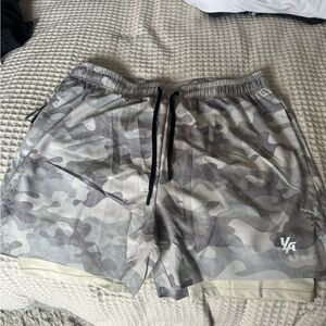 YoungLA Men's Athletic Camo Shorts - Gray and Cream
